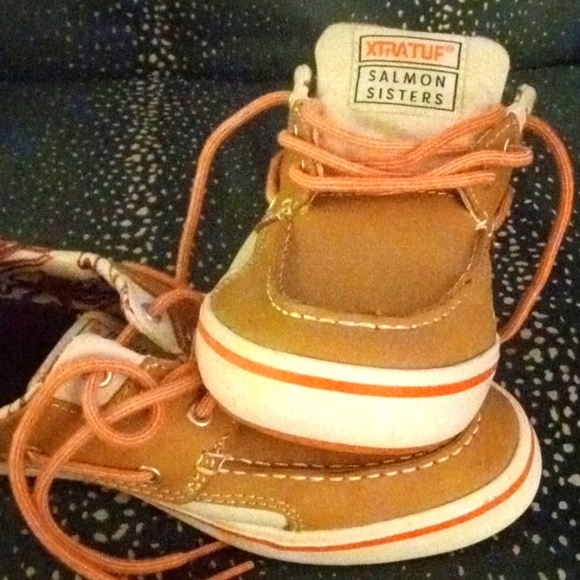 Xtatuf Leather Deck shoes - Picture 1 of 4